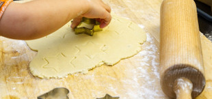 Plätzchen backen mit Kindern