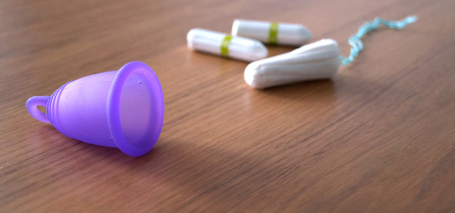 Menstruationstasse: müllfreie Alternative zu Tampon und Binde Menstruationstasse: müllfreie Alternative zu Tampon und Binde