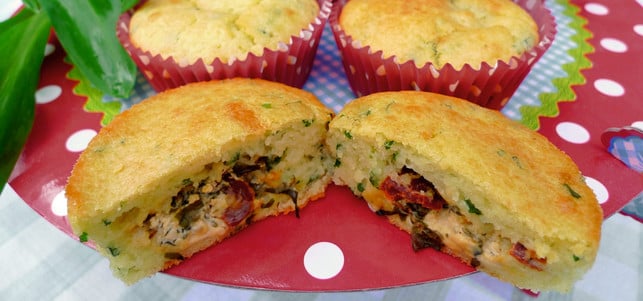 Raffiniertes Bärlauch-Rezept: herzhafte Muffins Bärlauch-Rezept: herzhafte Muffins