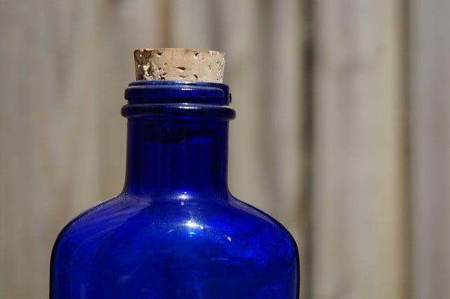 upcycle-dein-altglas-und-gestalte-geschenke-und-de-cc0-pixabay-angelsover-230329_download Upcycle dein Altglas und gestalte Geschenke und Deko, anstatt es zu entsorgen.