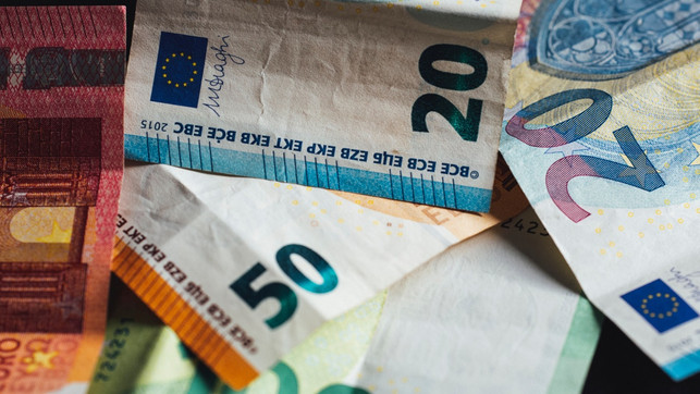 ut-mitkleinembetragzuvermoegen-us-markus-spiske-II-080920-1280x720 Beim Vermögensaufbau hilft ein klares Ziel, um auch in weniger motivierenden Momenten an einem Plan festzuhalten.