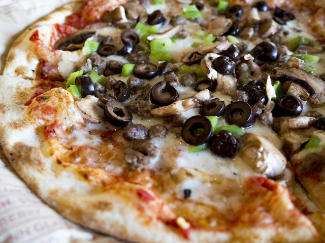 Auch beim Pizza backen kann Strom gespart werden
