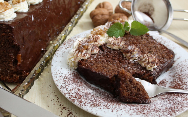 verwende-fuer-diesen-leckeren-kuchen-am-besten-bio-utopia-maria-hohenthal-190826_download Verwende für Nusskuchen ohne Mehl am besten Bio- und Fairtrade-Produkte.