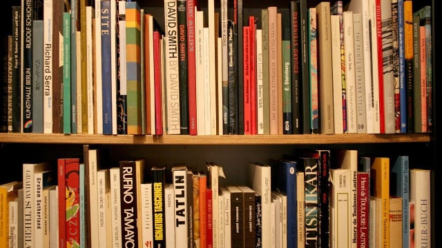 buecher-spenden-cc0-pixabay-crookoo-200613 bücher spenden