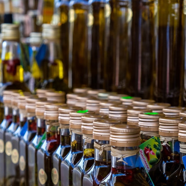 kaltgepresst-und-raffiniert-bezeichnen-die-art-cc0-pixabay-alandsmann-230910_download "Kaltgepresst" und "raffiniert" bezeichnen die Art und Weise, wie das Olivenöl hergestellt wurde.