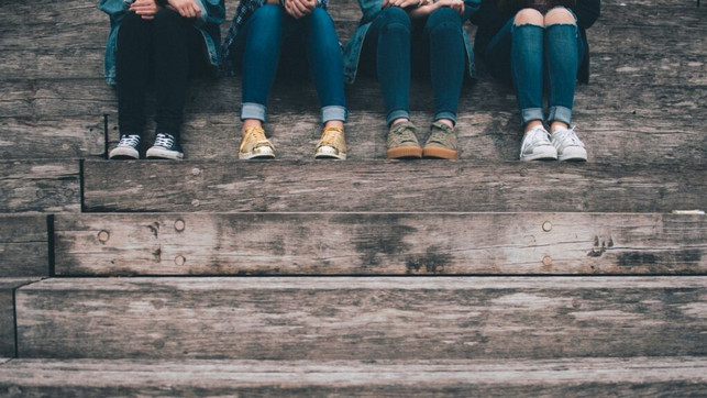 WV-feel-good-serien-images-1-210212-1280x720 Endlich Feierabend: Zeit für deine Feel-Good-Serie