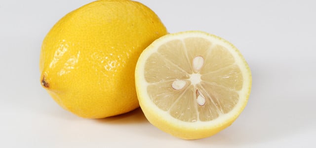 5 Lebensmittel, die mehr Vitamin C enthalten als Zitronen (Foto: CC0 / Pixabay / varintorn) Vitamin C Lebensmittel