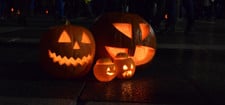 an-halloween-werde-kuerbisse-gerne-zu-gruseliger-de-cc0-pixabay-nr478-240919_download An Halloween werde Kürbisse gerne zu gruseliger Deko umfunktioniert.