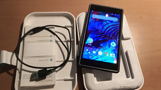 Fairphone 2 gebraucht kaufen: achte auf Funktionsfähigkeit und Zubehör Gebrauchtes Fairphone 2: achte auf Funktionsfähigkeit, mögliches Zubehör, Verpackung