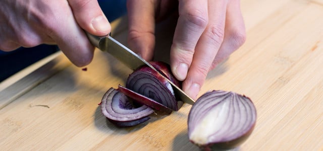 Zwiebel schneiden ohne Tränen