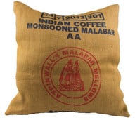 Upcycling-Kaffesack-Kissen_z_www.upcycling-deluxe.de_050416_738x656 Upcycling Kissen Kaffeesack