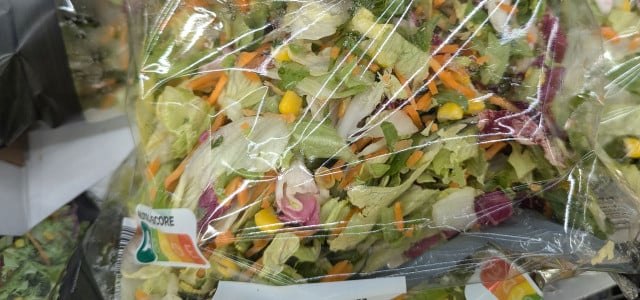 Salat aus dem Plastikbeutel - ein Gesundheitsrisiko?
