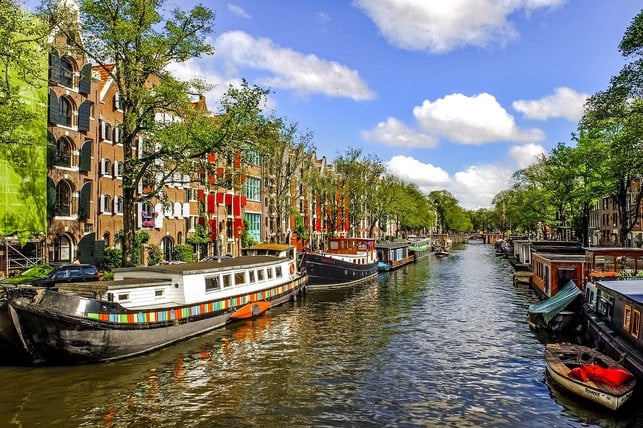 amsterdam-cc0-pixabay-djedj-180819_download Amsterdam