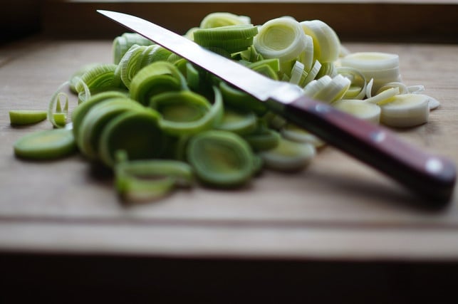 lauch-gesunde-zutat-in-der-leckeren-suppe-cc0-pixabay-bazinga1k980-190628_download Lauch: Gesunde Zutat in der leckeren Käse-Lauch-Suppe.
