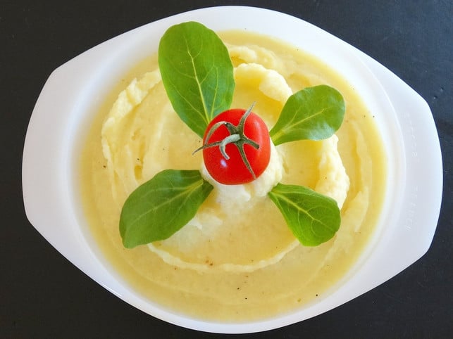 kartoffelbrei-ist-ein-beliebtes-kindergericht-in-cc0-pixabay-422737-191107_download Kartoffelbrei ist ein beliebtes Kindergericht. In diesem Rezept wird es als Auflauf etwas abgewandelt.