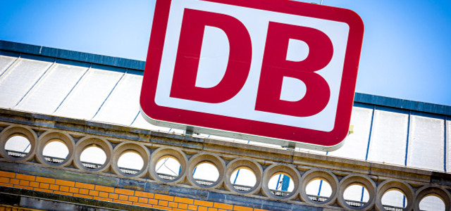 Zugausfälle, Verspätungen, Baustellen-Sperrungen: Worüber sich Reisende bei der Deutschen Bahn beschweren, plagt auch deutsche Unternehmen.