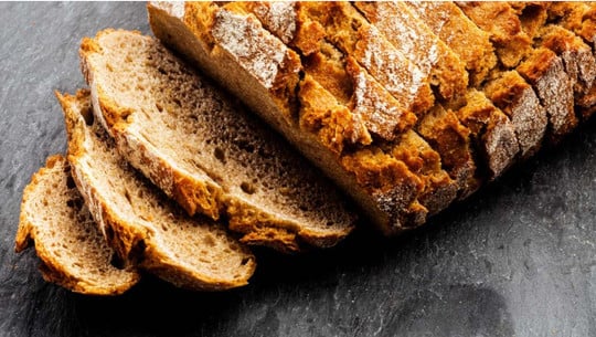 brot-gutes-brot-erkennen-w_exclusive-design-220119-1280x720 Woran erkennt man wirklich gutes Brot? Nicht unbedingt am Preis.