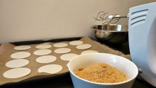elisen-lebkuchen-selber-backen-sven-christian-schulz-utopia-171109_download Elisen-Lebkuchen selber zu backen muss nicht zeitaufwendig sein.