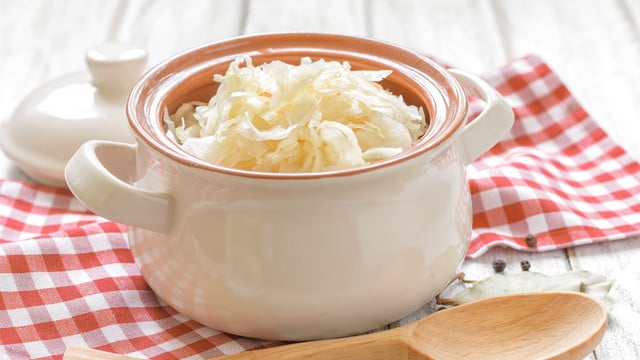 Sauerkraut im Topf Sauerkraut im Topf