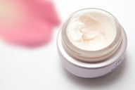 retinol-ist-zu-maximal-03-in-pflegeprodukten-ent-cc0-pixabay-stux-190121_download Die Wirkung von Retinol wurde von unterschiedlichen Studien belegt.