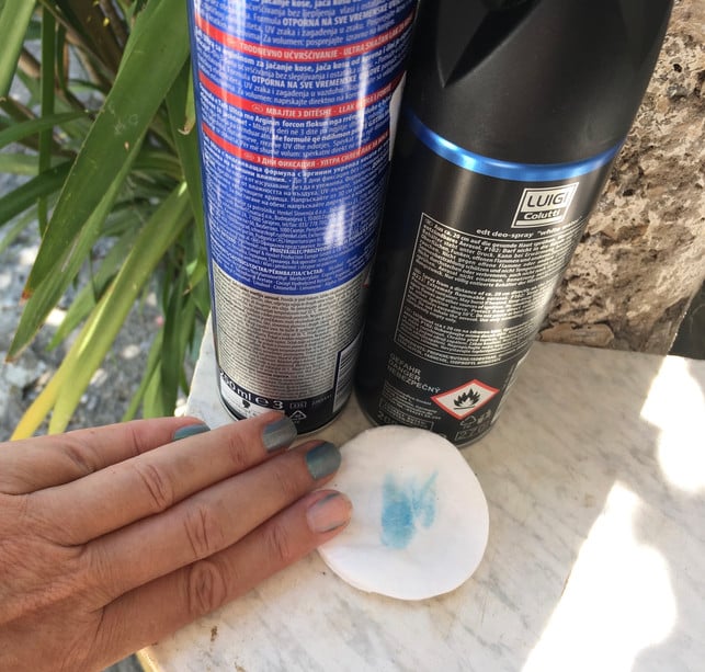 nagellack-entfernen-ohne-nagellackentferner-mit-h-utopiamartinanaumann-210806_download Nagellack mit Haarspray oder Deo-Spray statt mit Nagellackentferner abzuwischen, funktioniert gut.