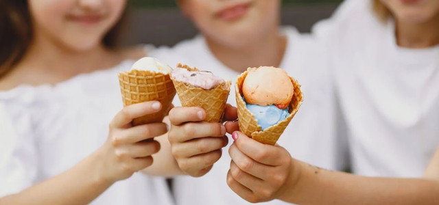 Studie: Kinder essen zu viel Eis und zu wenig Gemüse.