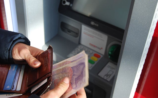 nick-pampoukidis-unsplash-640x400 bedingungsloses grundeinkommen interview