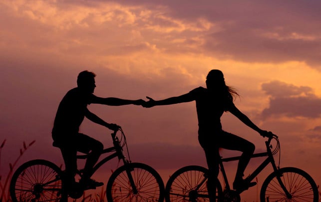 „Lebenszeit gestohlen“: Paartherapeutin erklärt Beziehungstrend Quiet Dumping Trennung Paar