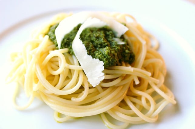 vegetarisches-gruenkohl-pesto-mit-spaghetti-cc0-pixabay-magdus-191020_download Vegetarisches Grünkohl-Pesto mit Spaghetti ist gesund und deftig.