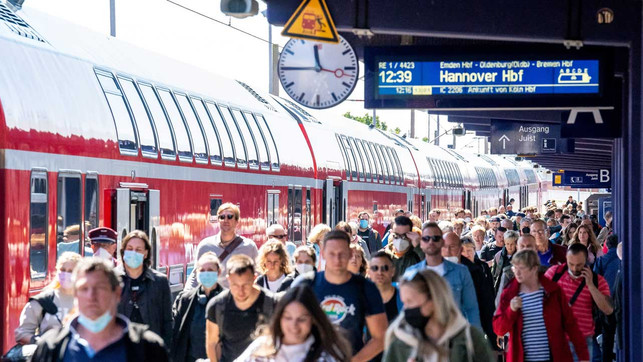 Das Ende des 9-Euro-Tickets: Mit günstigen Bahntickets weiterhin durch Deutschland reisen Das Ende des 9-Euro-Tickets: Mit günstigen Bahntickets weiterhin durch Deutschland reisen