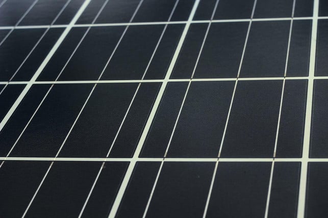 die-solaranlage-fuer-den-balkon-lohnt-sich-oft-sowo-cc0-pixabay-valli_photography-220425_download Die Solaranlage für den Balkon lohnt sich oft sowohl aus finanzieller als auch ökologischer Sicht.