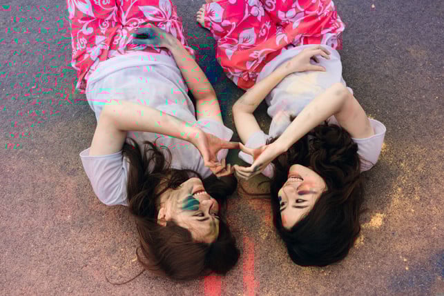 Friendships can promote mental strength and stand by advice and action in bad times. 