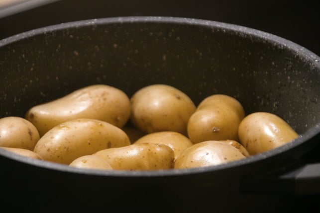 fuer-den-auflauf-musst-du-die-kartoffeln-zunaechst-k-cc0--pixabay--planet_fox-250720_download Für den Auflauf musst du die Kartoffeln zunächst kochen.