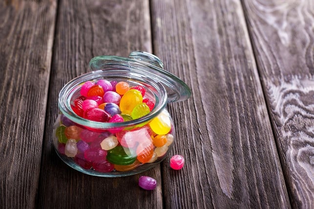 im-glas-kannst-du-selbstgemachte-bonbons-monatelan-cc0-pixabay-daria-yakovleva-241217_download Im Glas kannst du selbstgemachte Bonbons monatelang aufbewahren.