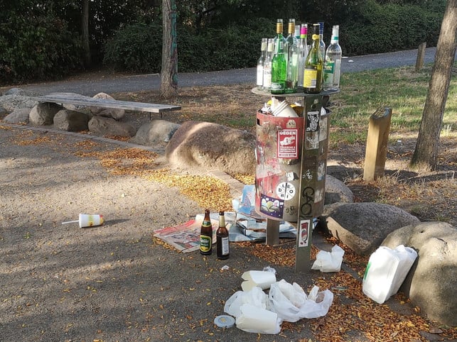 einwegverpackungen-werden-haeufig-gelittert-melanie-hagenau-utopia-200823_download Einwegverpackungen werden häufig gelittert.