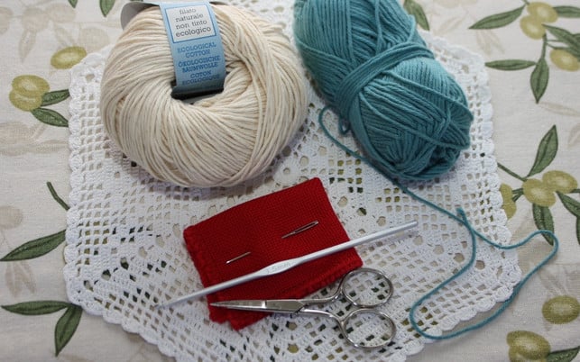 topflappen-haekeln-mit-resten-von-baumwollgarn-maria-hohenthalutopia-190910_download Du kannst mit Resten von Baumwollgarn Topflappen häkeln.