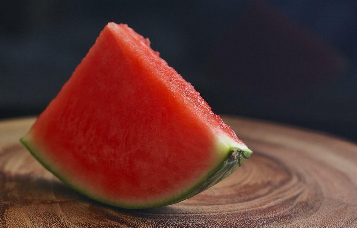 Wassermelone richtig lagern: Diese Haltbarkeit hat sie - Utopia.de