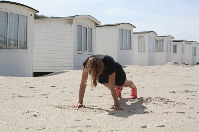 die-plank-gehoert-zu-den-klassischen-uebungen-des-ba-anna-rau-190809_download Die Plank gehört zu den klassischen Übungen des Bauchmuskeltrainings.