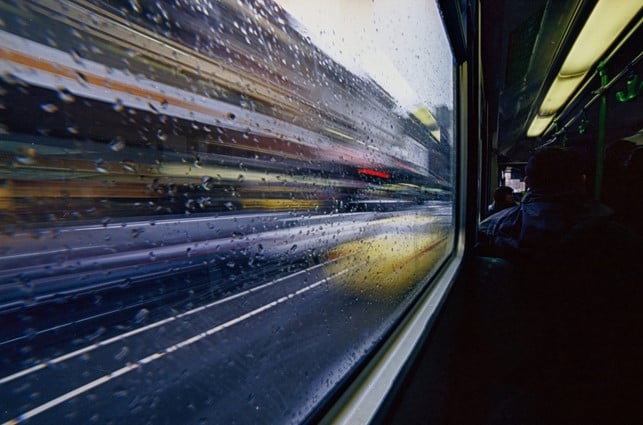 vergleiche-die-preise-fuer-bus-und-bahn-um-dich-au-cc0-pixabay-doctor-a-220807_download Low-Budget Reisen mit Bus und Bahn: Vergleiche die Preise, um dich günstig fortzubewegen.