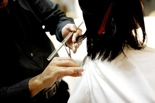 haare-regelmaessig-schneiden-cc0pixabaykaleido_dp-180120_download Haare regelmäßig schneiden
