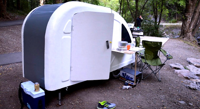 Mit dem Wohnwagen Anhänger fürs Fahrrad einfach am nächsten Campingplatz halt machen Mit dem Wohnwagen Anhänger fürs Fahrrad einfach am nächsten Campingplatz halt machen: Wide Path Camper