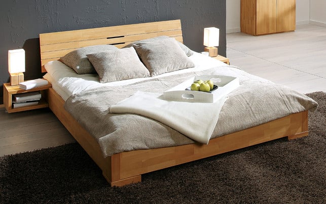 massivholzbett-genova-allnatura-210803-1280x800-1 Das nachhaltige Massivholzbett kannst du aus Buche, Kernbuche oder Wildeiche kaufen.