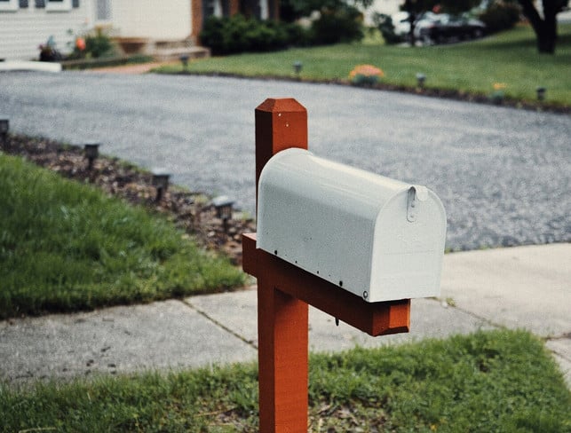 in-briefen-steht-meist-etwas-wichtiges-doch-bei-e-cc0-unsplash-brian-patrick-tagalog-240327_download In Briefen steht meist etwas Wichtiges. Doch bei einem gelben Briefumschlag solltest du besonders aufmerksam werden.