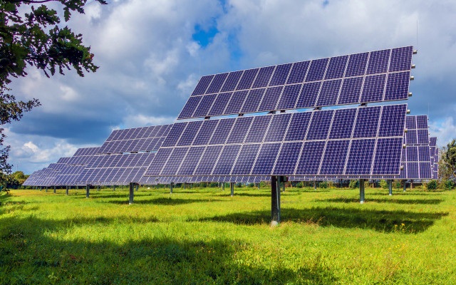 Stromtarife Vergleich Ökostrom Solarenergie Photovoltaik Sonnenenergie Erneuerbare Energie Stromtarife Vergleich Ökostrom Solarenergie Photovoltaik Sonnenenergie Erneuerbare Energie