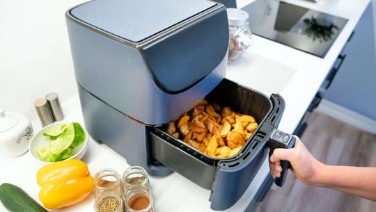 backpapier-im-airfryer-colourboxcompiotr-adamowicz-251120 Backpapier im Airfryer