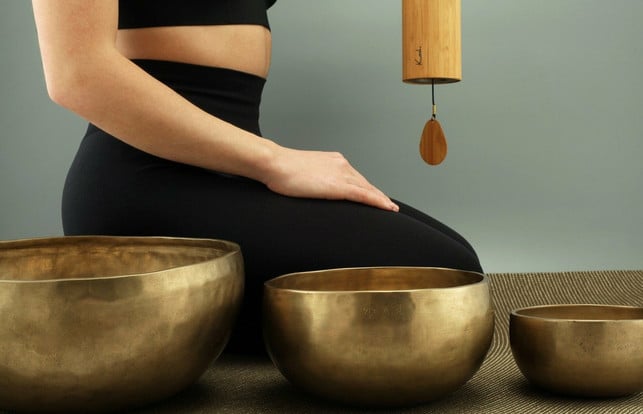 bei-einer-klangschalenmeditation-kannst-du-eine-od-cc0-pixabay-magicbowls-210226_download Bei einer Klangschalenmeditation kannst du eine oder mehrere Klangschalen verwenden.
