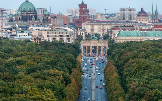 berlin-autos-pb-wal_172619-250901 Die Verkehrspolitik in Berlin ist klar auf Autos ausgerichtet.