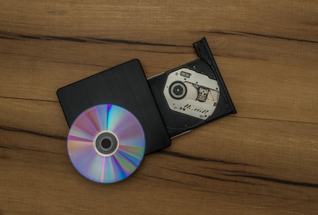 du-hast-mehrere-moeglichkeiten-um-defekte-cds-rich-cc0-pixabay-readyelements-250318_download Du hast mehrere Möglichkeiten, um defekte CDs richtig zu entsorgen.
