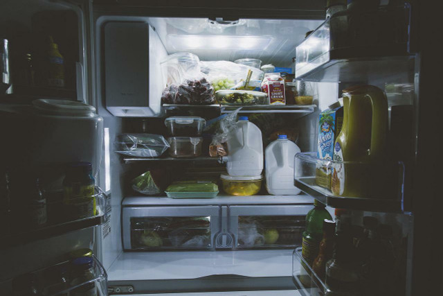 If the fridge is too full, it can lead to food waste;  And this in turn is expensive.