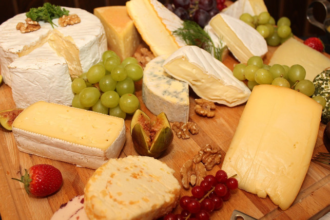 If histamine intolerance is the cause of the runny nose, you should, among other things, eliminate cheese from your diet.